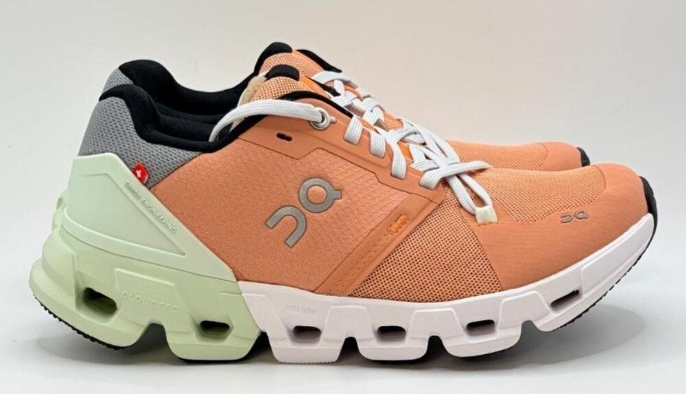 WOMEN'S CLOUDSURFER TRAIL Sz 8.5 Peach Aloe